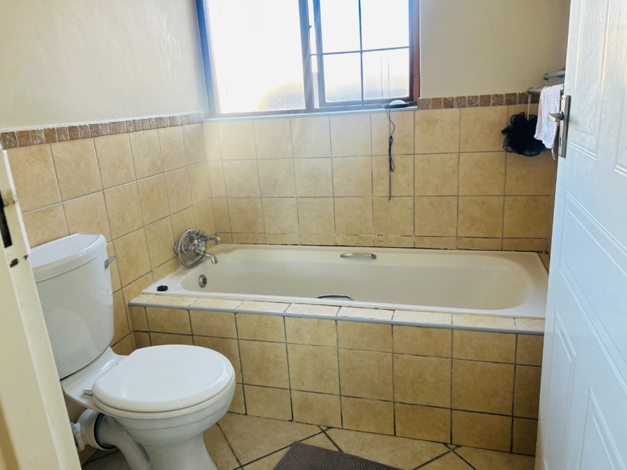 3 Bedroom Property for Sale in Hillside Free State
